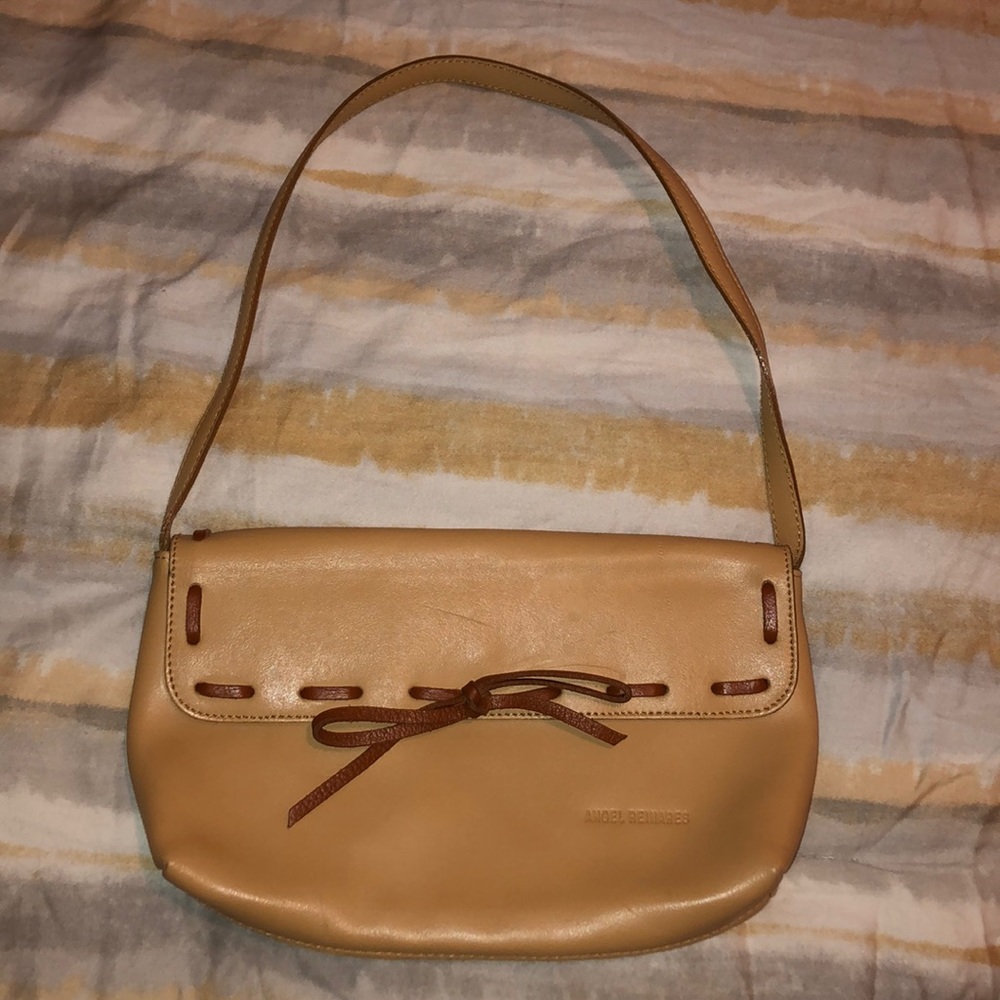 Tan bow Angel Reinares European purse